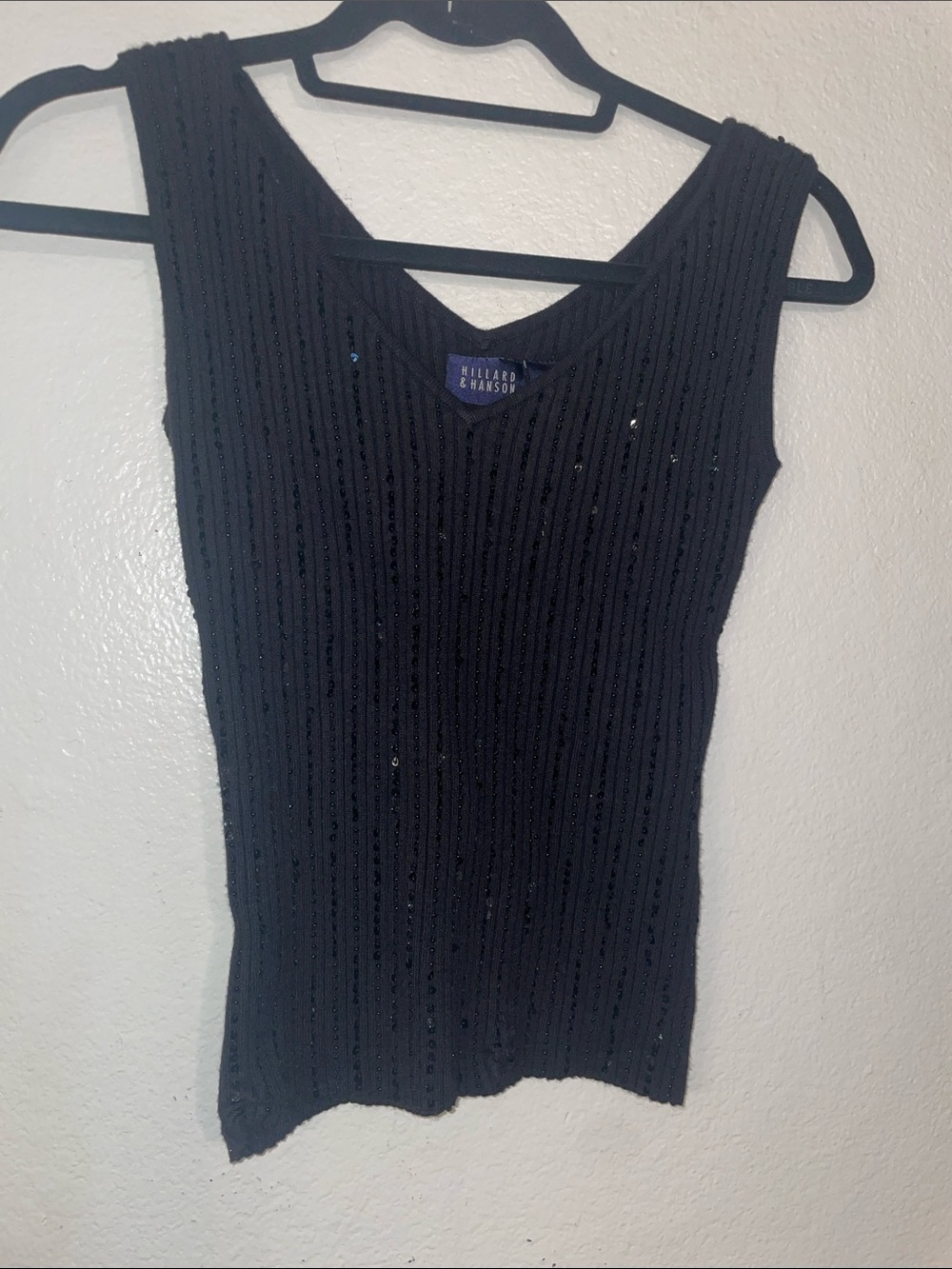 Hillard & Hanson Black Sequin Ribbed V-Neck Tank